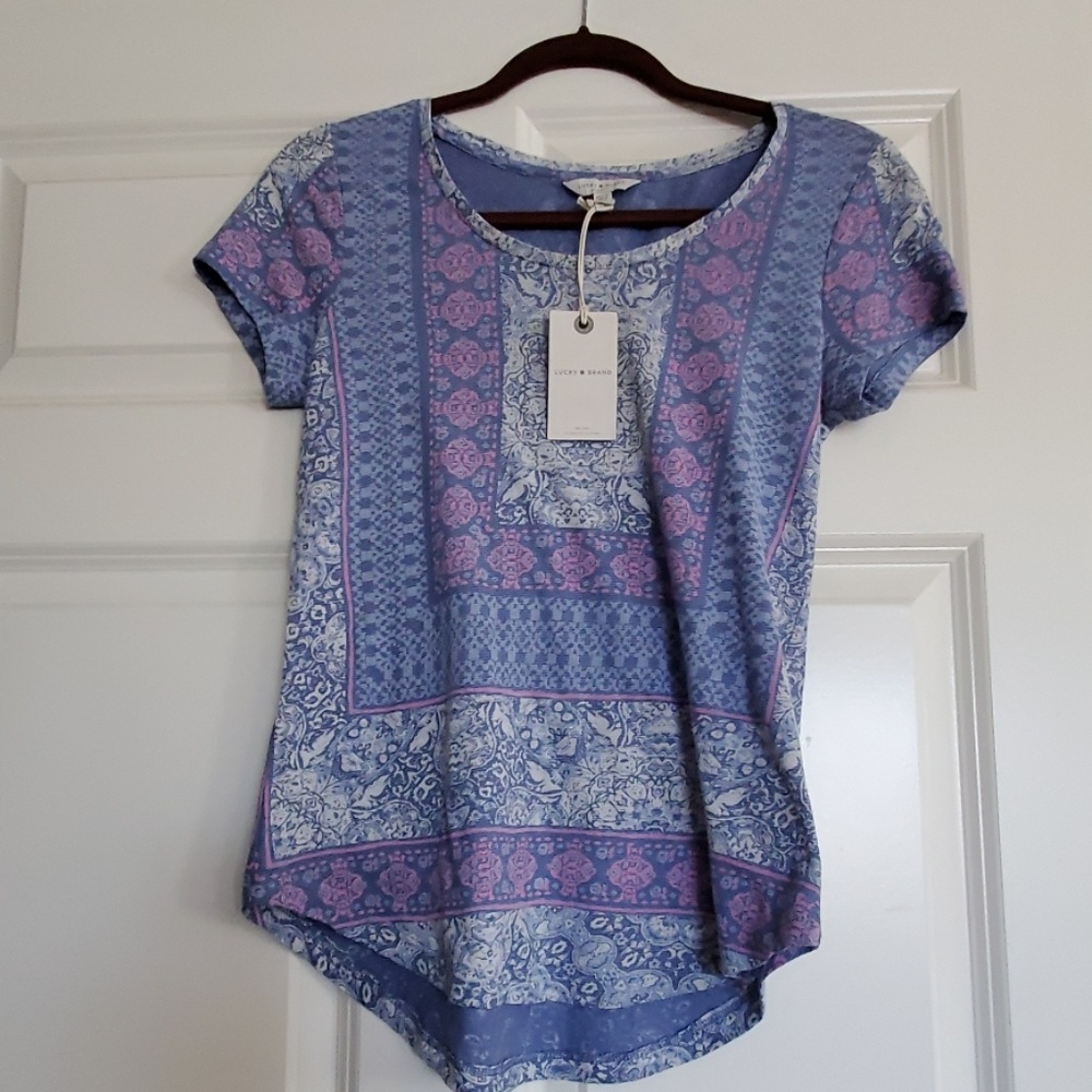 Lucky Brand T shirt